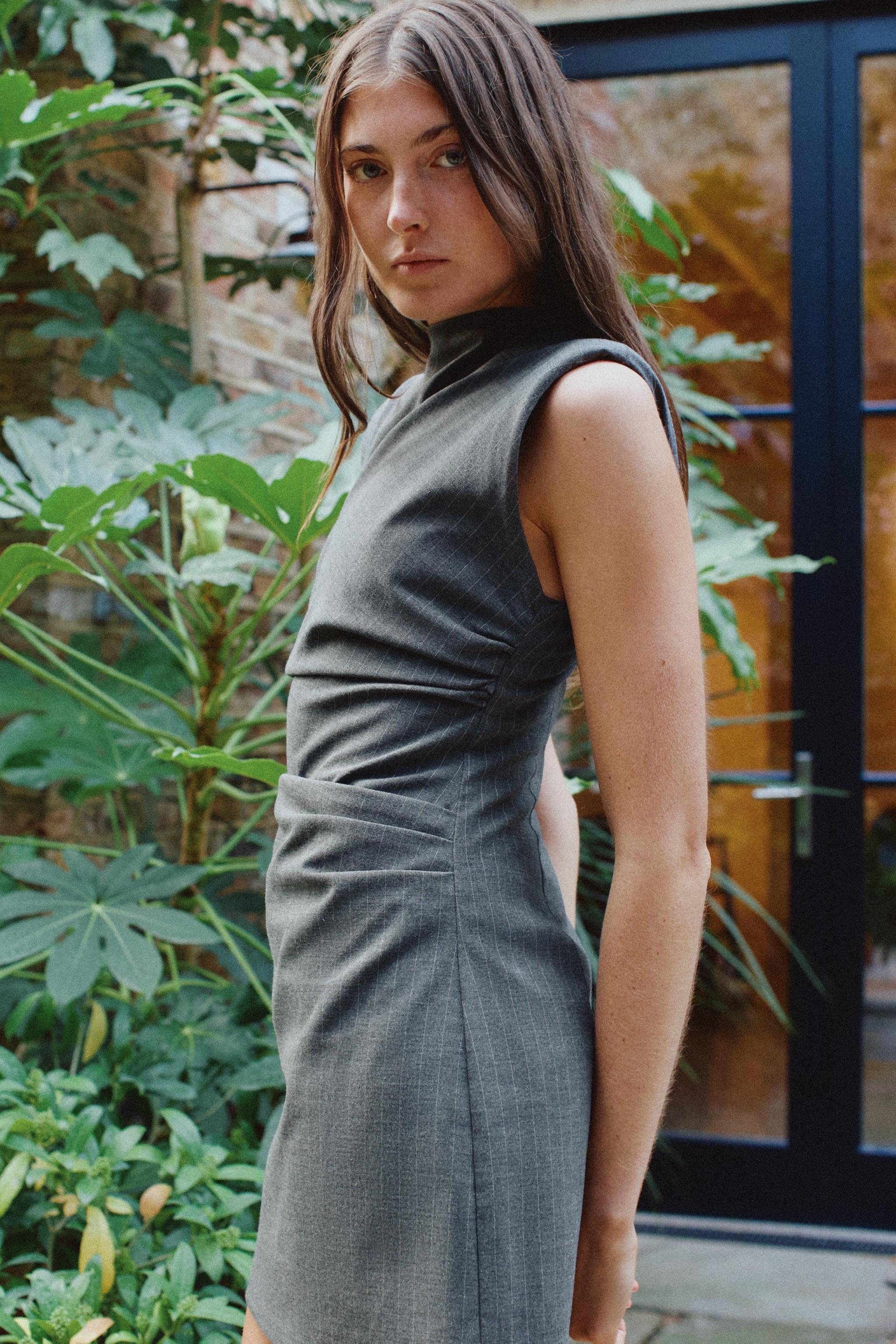 SHORT DRESS WITH SHOULDER PADS